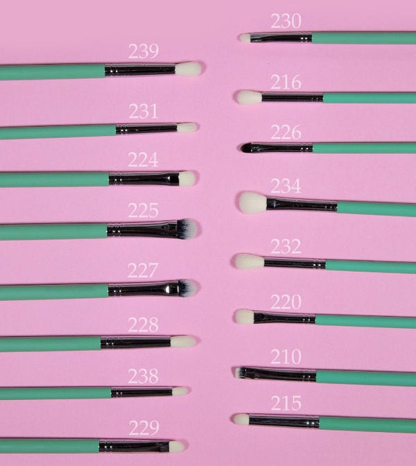 Blending Brush #232 - CorazonaBeauty