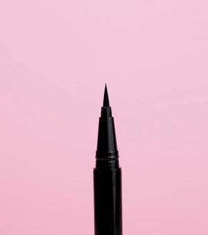 Eyeliner Black on Black - CorazonaBeauty