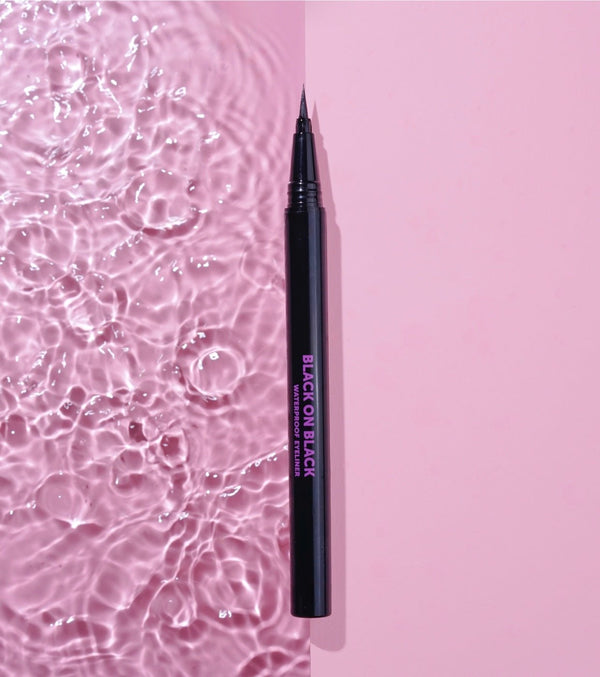 Eyeliner Black on Black - CorazonaBeauty