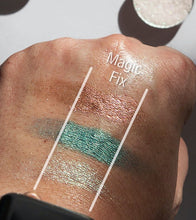 Load image into Gallery viewer, Magic Fix Glitter Primer / Glue - CorazonaBeauty
